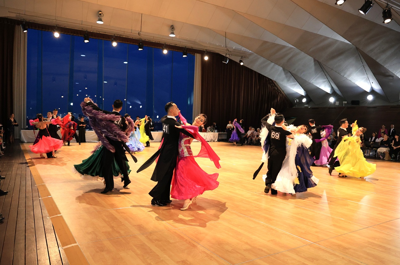 プロC級ボールルーム競技風景２