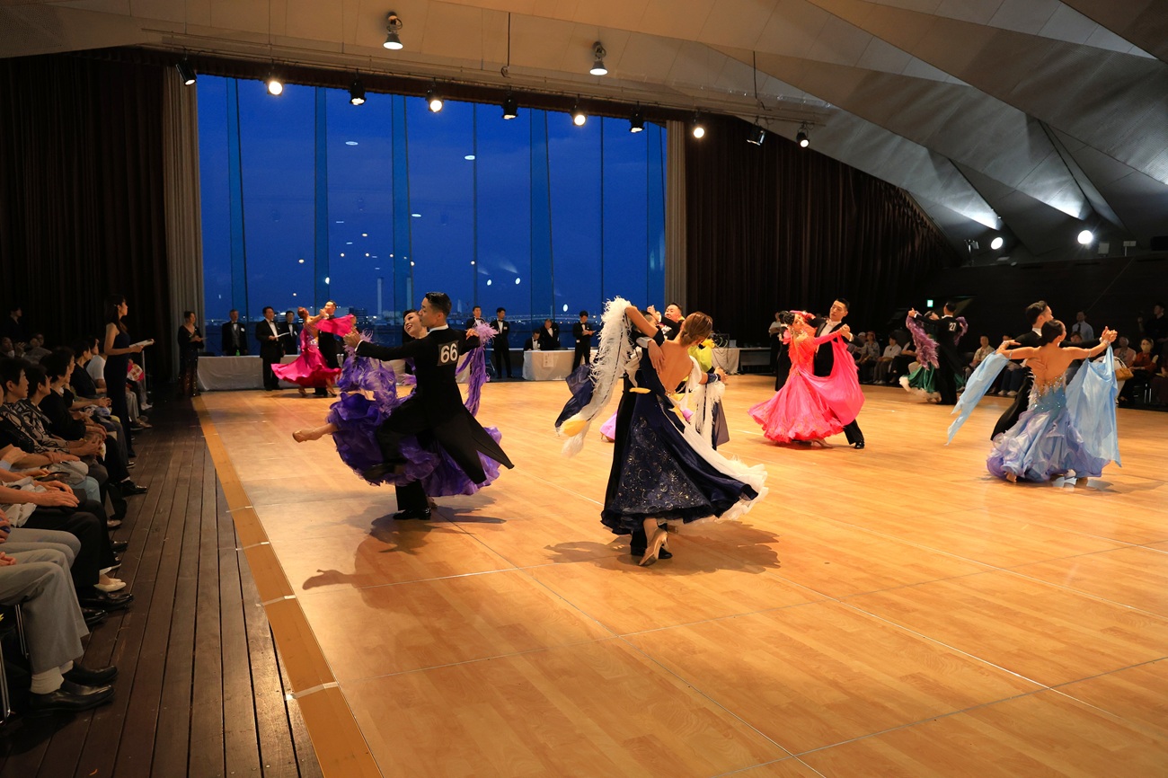 プロC級ボールルーム競技風景３